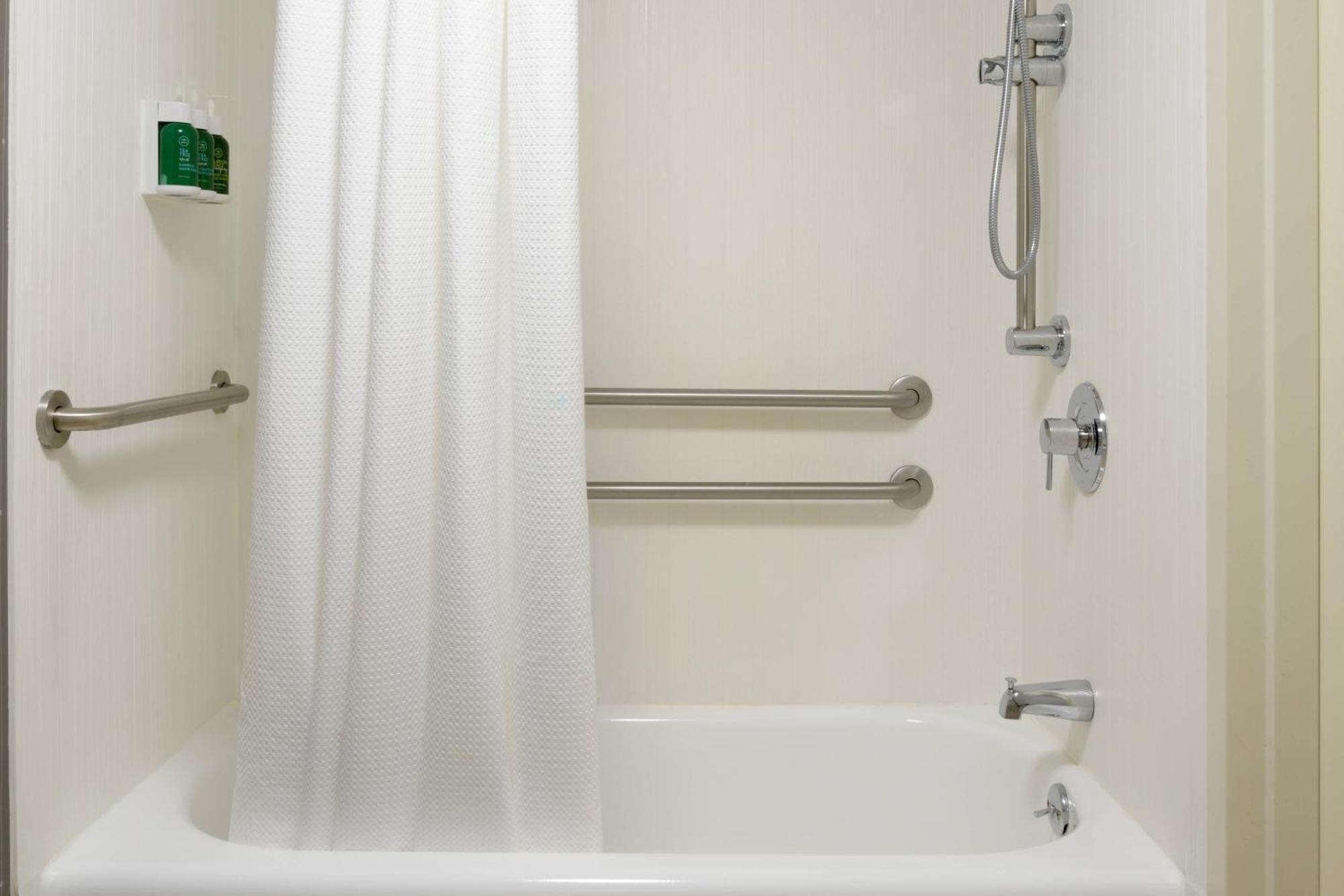 Hotel Courtyard By Marriott