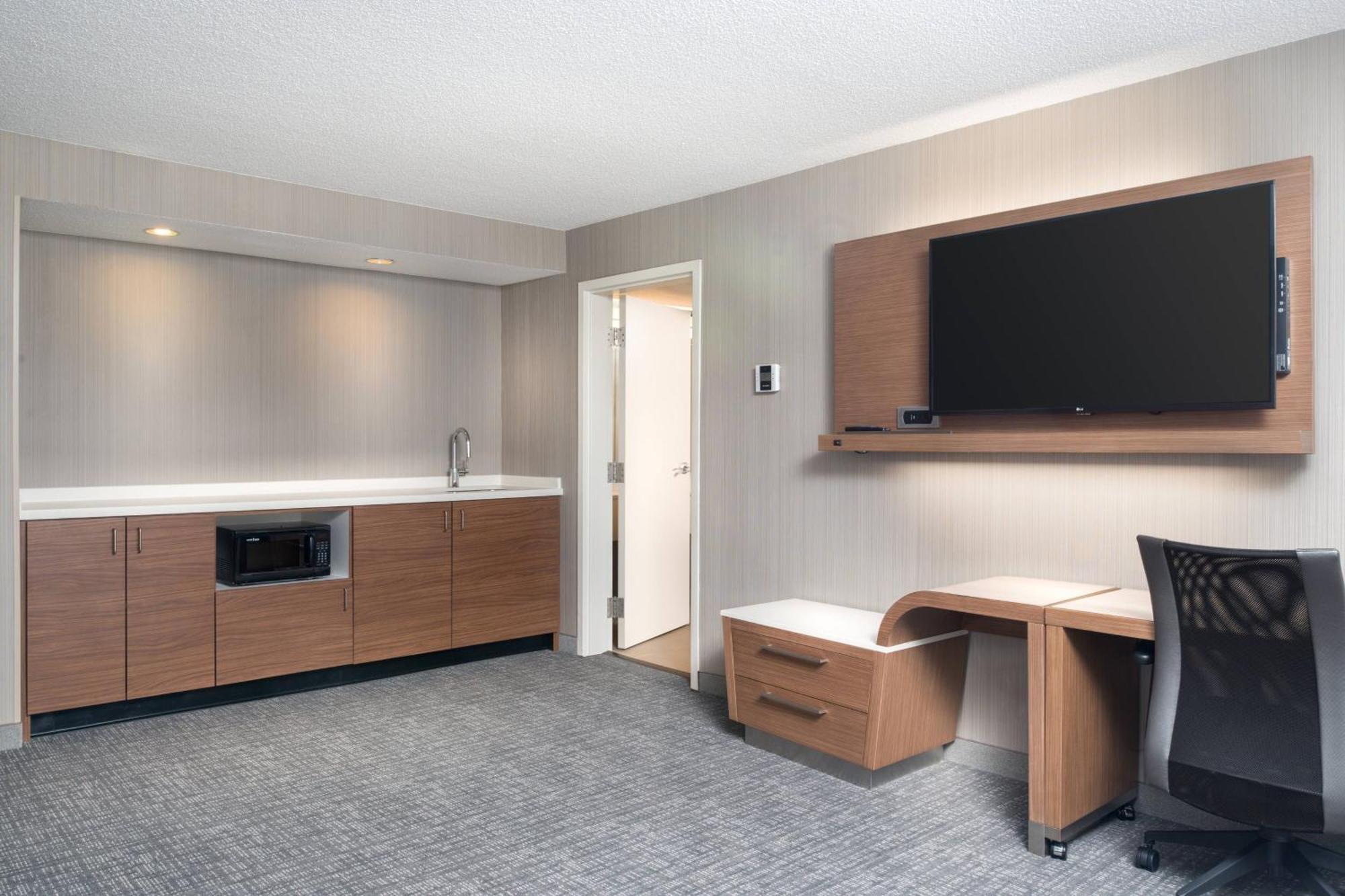 Courtyard By Marriott Lynchburg