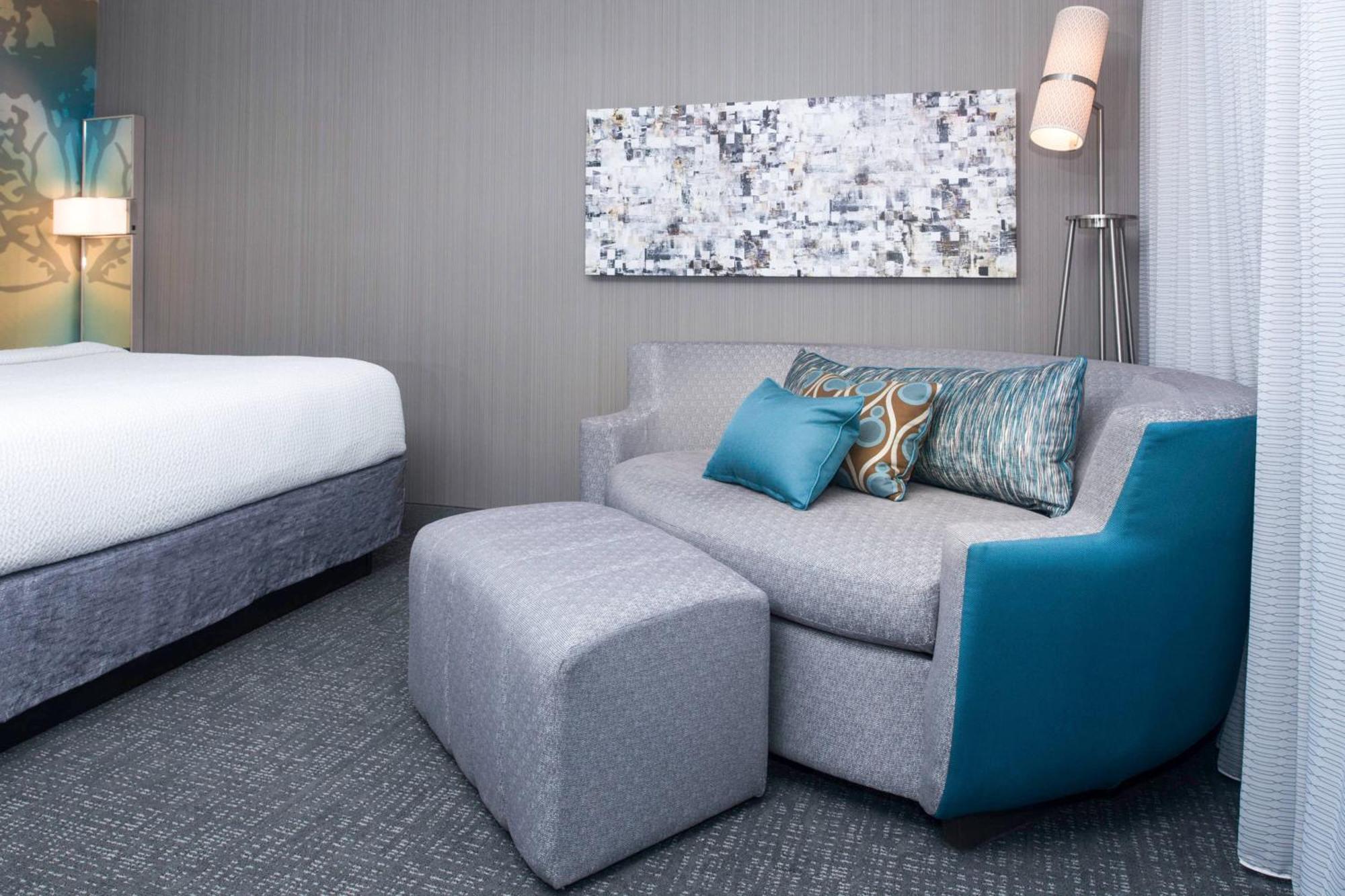 Courtyard By Marriott
