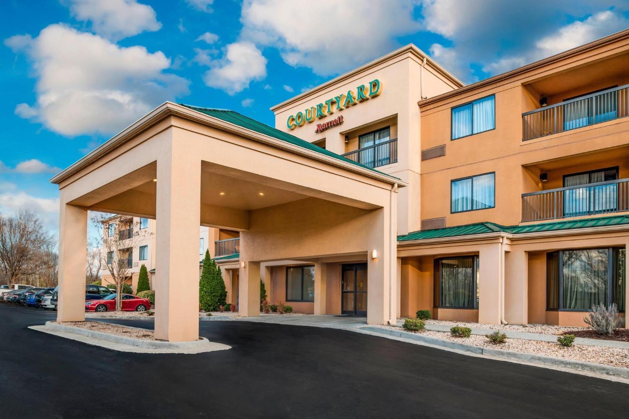 Courtyard By Marriott Lynchburg