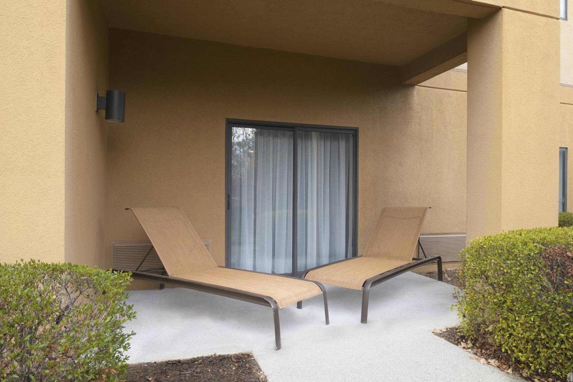Courtyard By Marriott