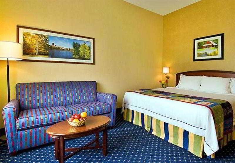 Courtyard By Marriott